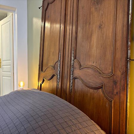 Maison A La Guitarde - Hotel Particulier Hippolyte Шатору Экстерьер фото