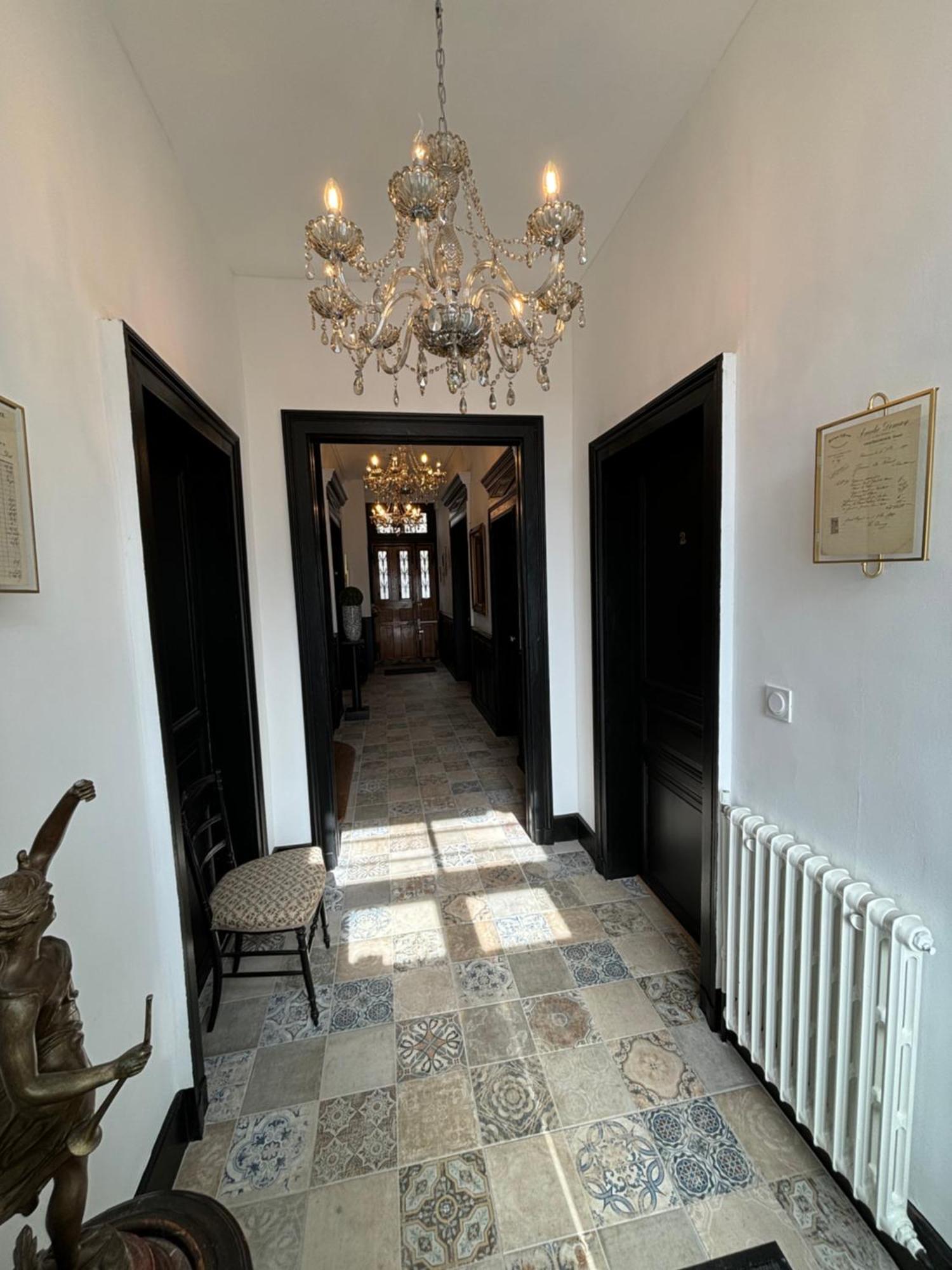 Maison A La Guitarde - Hotel Particulier Hippolyte Шатору Экстерьер фото