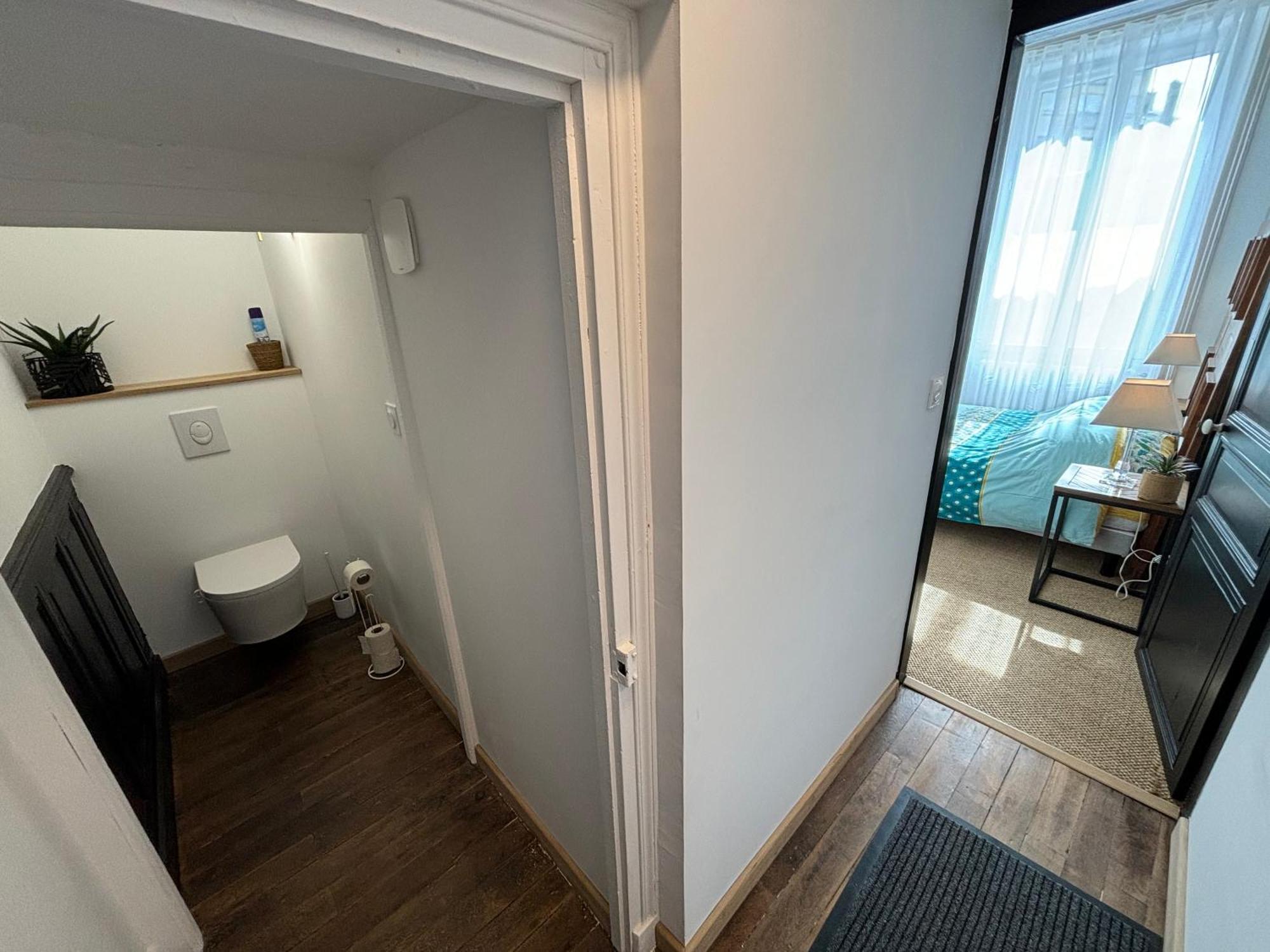 Maison A La Guitarde - Hotel Particulier Hippolyte Шатору Экстерьер фото