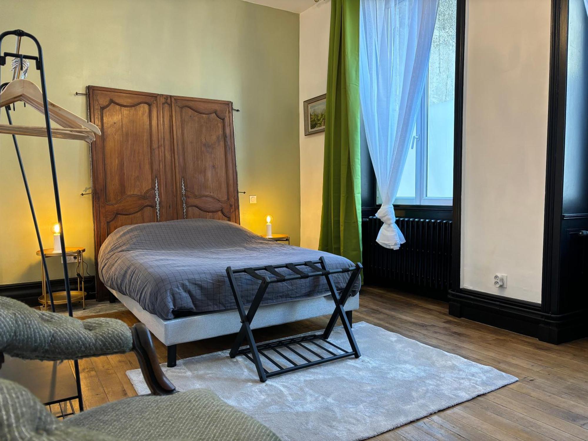 Maison A La Guitarde - Hotel Particulier Hippolyte Шатору Экстерьер фото